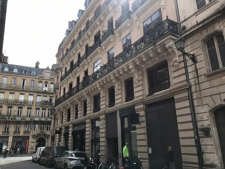 Office in Toulouse for sale - Building Photo - Image 3 of 13