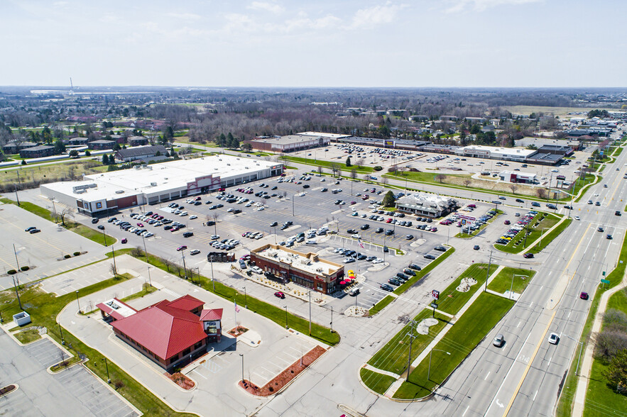 5421-5451 W Saginaw Hwy, Lansing, MI for lease - Aerial - Image 2 of 5