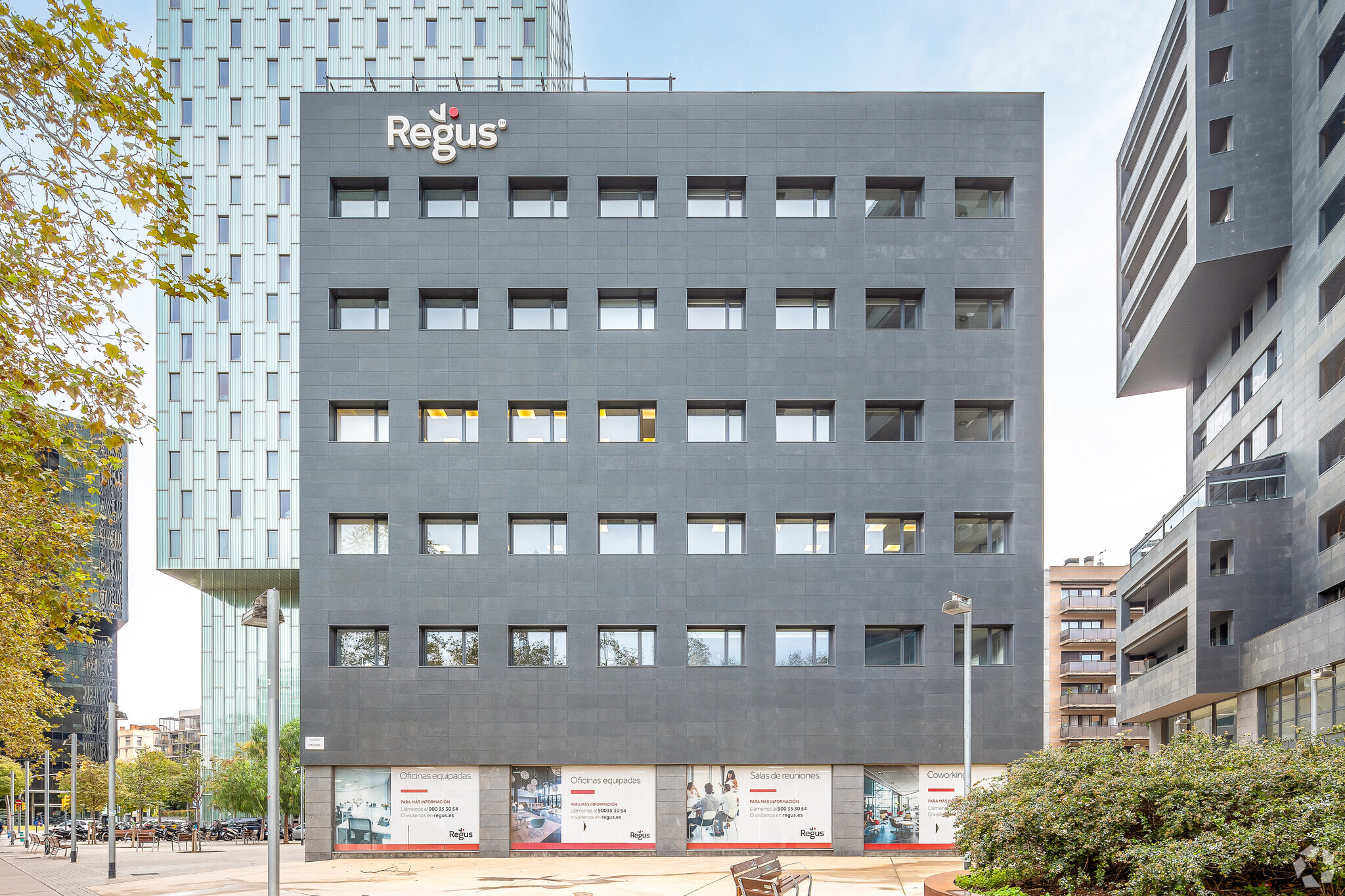 Coworking Space in Avinguda Diagonal, 131, Barcelona for lease Primary Photo- Image 1 of 5