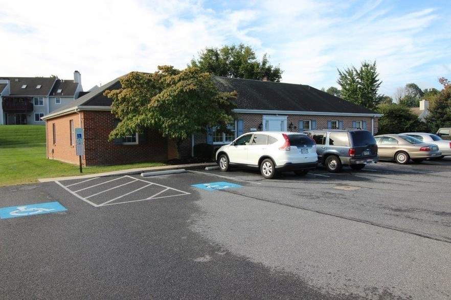 3200 Reading Crest Ave, Reading, PA for sale - Building Photo - Image 1 of 1