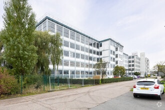 Princess Margaret Rd, Tilbury for lease Building Photo- Image 2 of 6