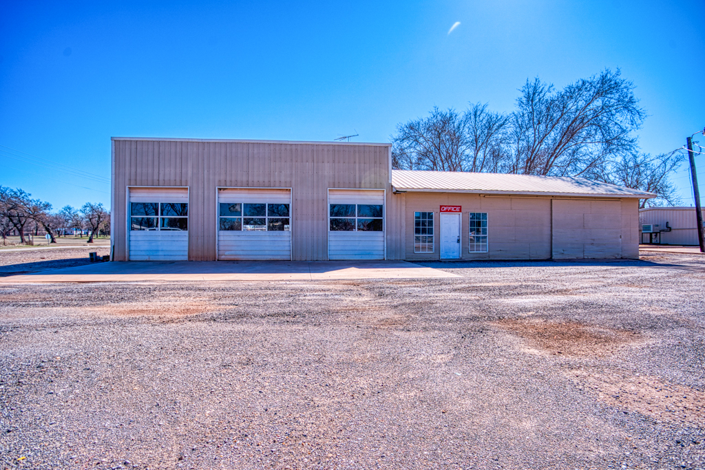 701 W Broadway, Kingfisher, OK for sale Primary Photo- Image 1 of 1