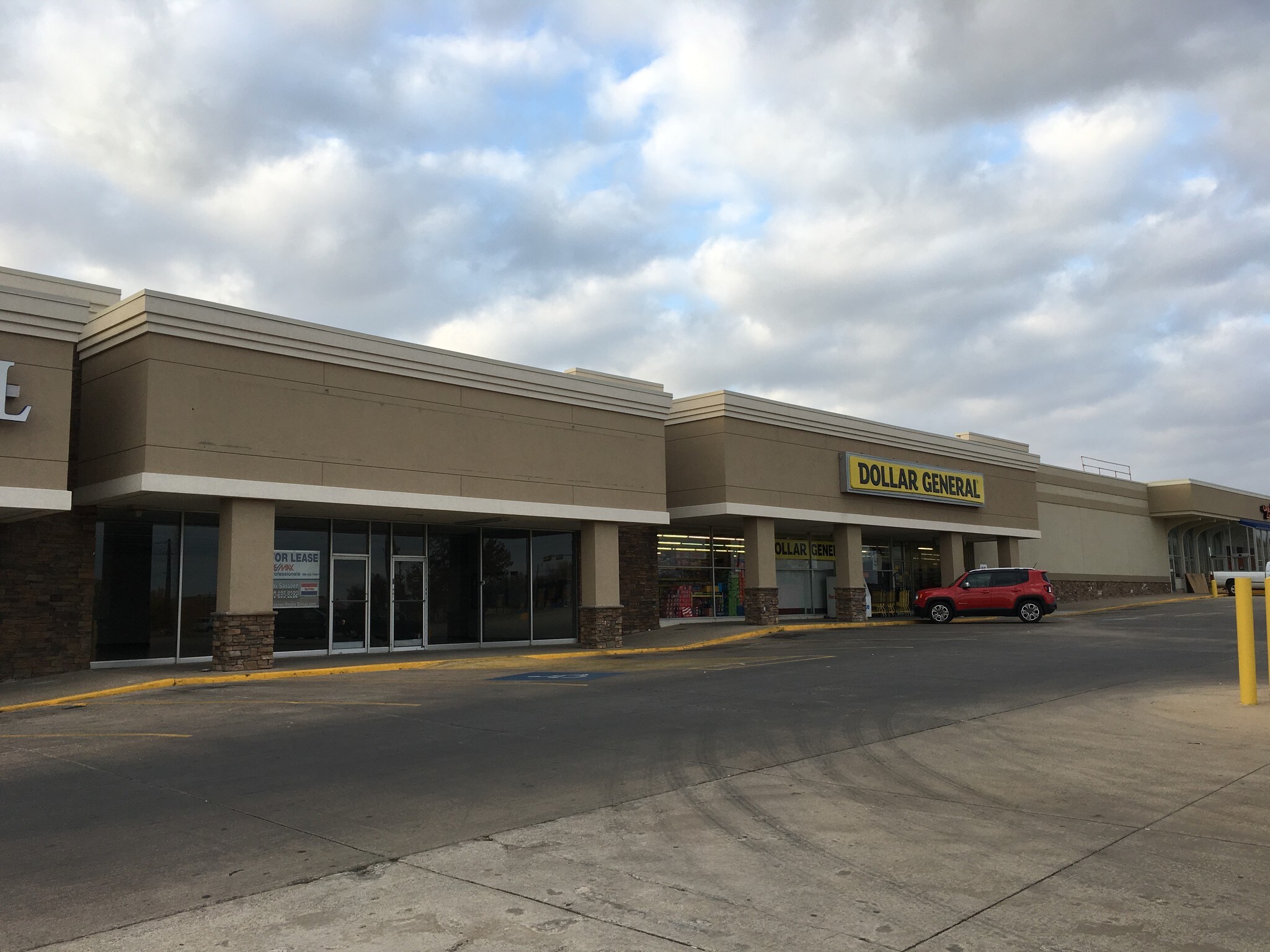 5312 NW Cache Rd, Lawton, OK 73505 Townwest Shopping Center