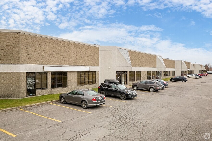 1950 Ave 32nd, Montréal, QC for lease - Building Photo - Image 2 of 4