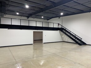 15015 Tradesman, San Antonio, TX for lease Interior Photo- Image 2 of 9