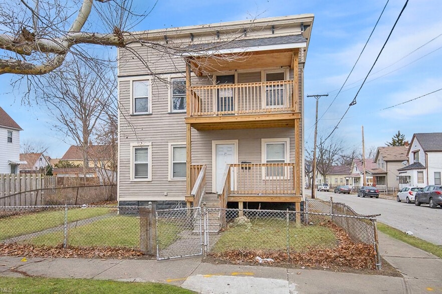 1156 Carl Ave, Cleveland, OH for sale - Building Photo - Image 2 of 38