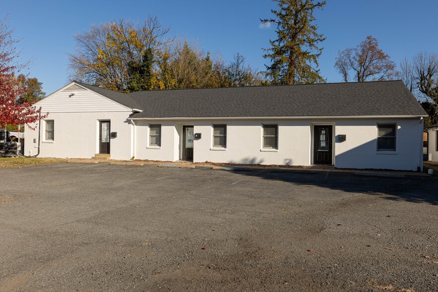 8 South St SW, Leesburg, VA for lease - Building Photo - Image 1 of 5
