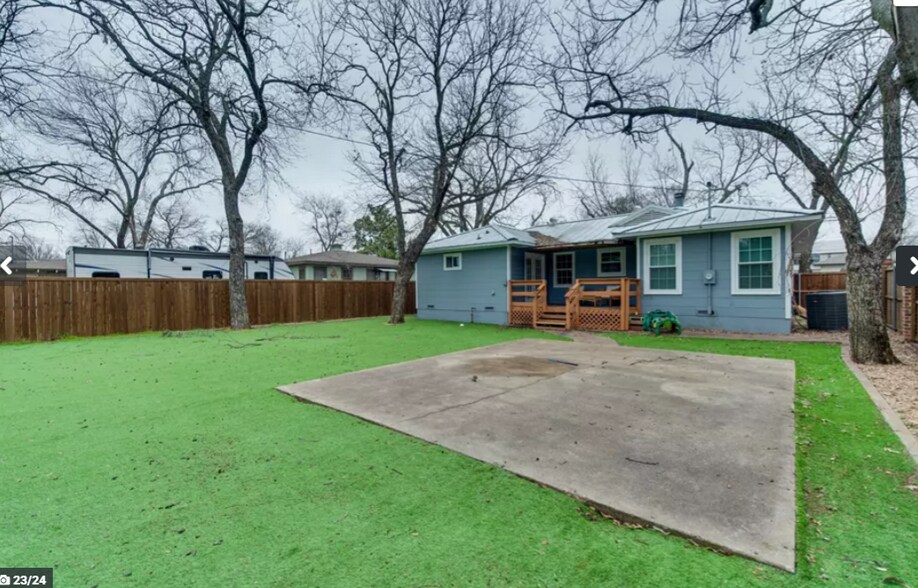 105 N 6th St, Midlothian, TX for lease - Building Photo - Image 2 of 10