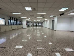 Calle de Manuel Tovar, 43, Madrid, Madrid for lease Interior Photo- Image 2 of 13