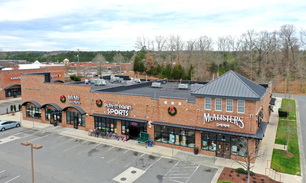 5318 New Hope Commons Boulevard Ext, Durham, NC for lease - Primary Photo - Image 1 of 12