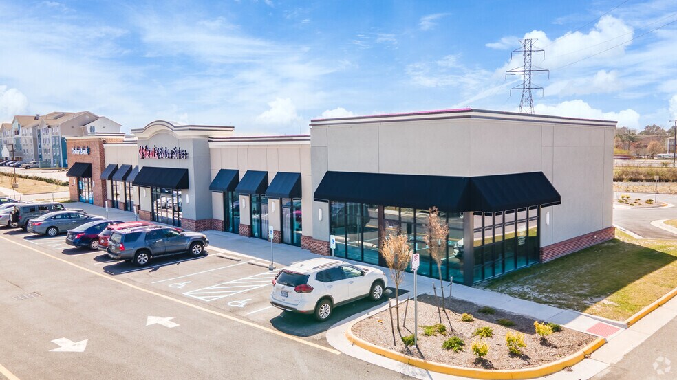 1720 Sentinel Dr, Chesapeake, VA for sale - Primary Photo - Image 1 of 1