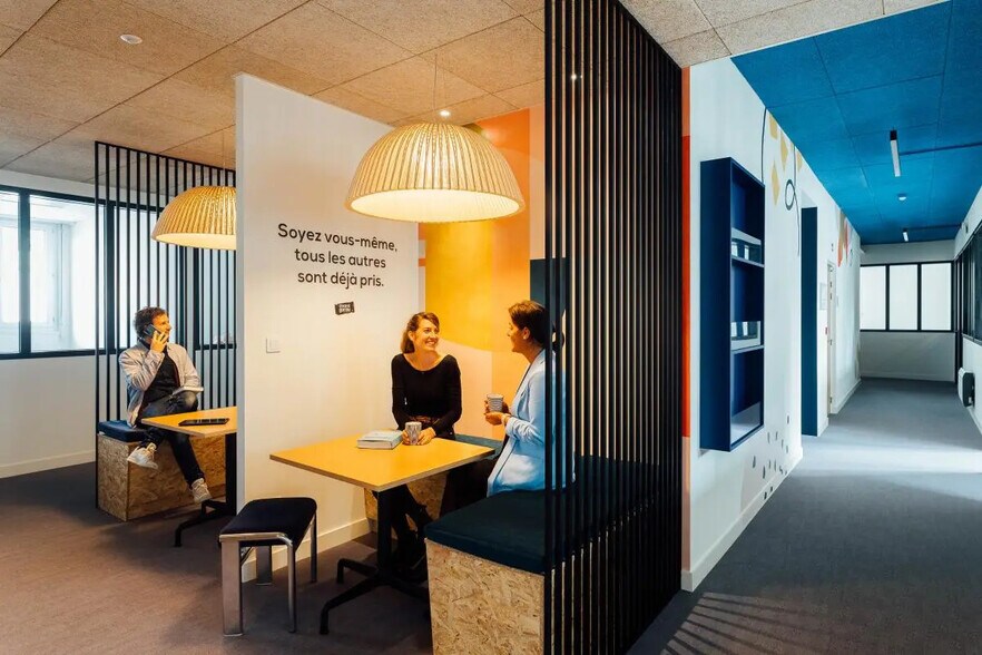 Office in Avrillé for lease - Building Photo - Image 2 of 8