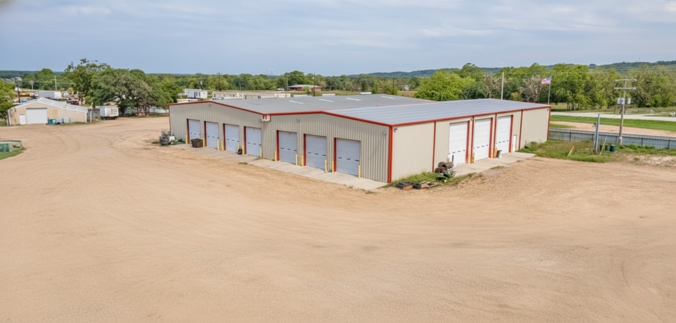 744 FM 609, La Grange, TX for lease - Building Photo - Image 3 of 50