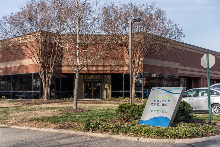 1450-1470 E Parham Rd, Richmond, VA for lease - Building Photo - Image 2 of 39
