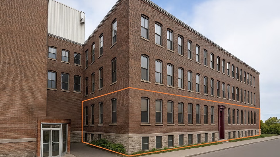 2660-2712 Rue Mullins, Montréal, QC for lease - Building Photo - Image 1 of 2