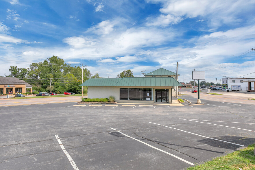 11501 Concord Village Ave, Saint Louis, MO for lease - Building Photo - Image 2 of 5