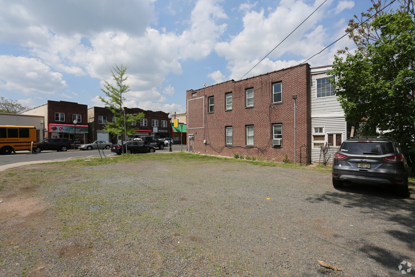 225 S Main St, Manville, NJ 08835