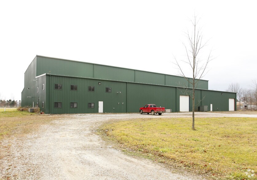 330 Hamman St, Eaton Rapids, MI for sale - Primary Photo - Image 1 of 1