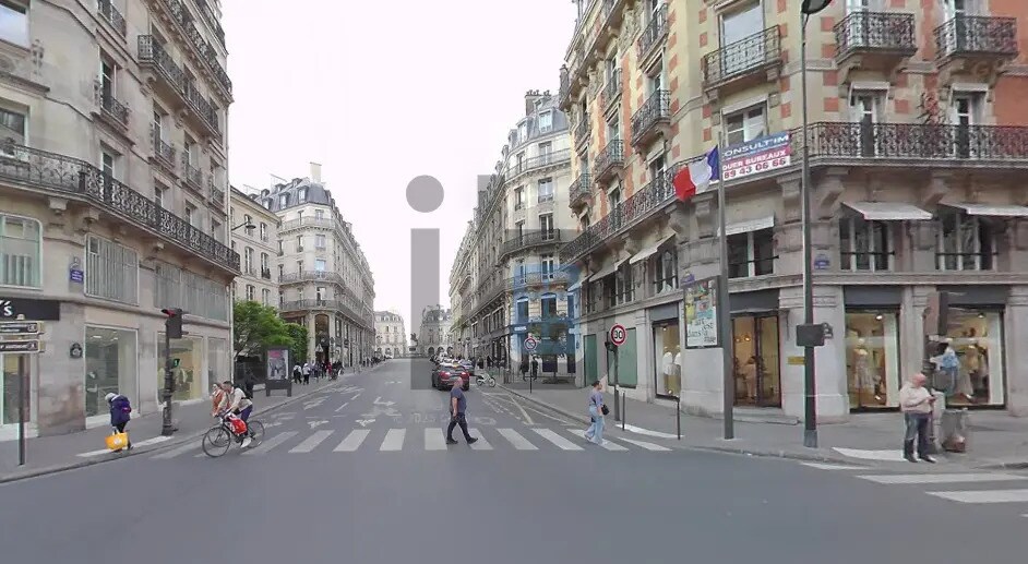 Retail in Paris for lease Building Photo- Image 1 of 3