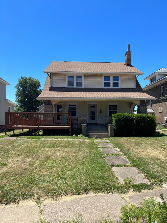 2307 Cleveland Ave NW, Canton, OH 44709 | LoopNet