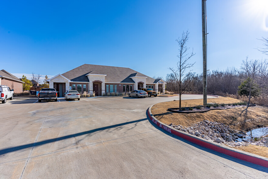 8100 Liberty Grove Rd, Rowlett, TX for sale - Building Photo - Image 2 of 7