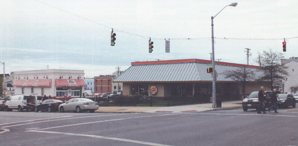 2033 Eastern Ave, Baltimore, MD for lease - Building Photo - Image 1 of 10