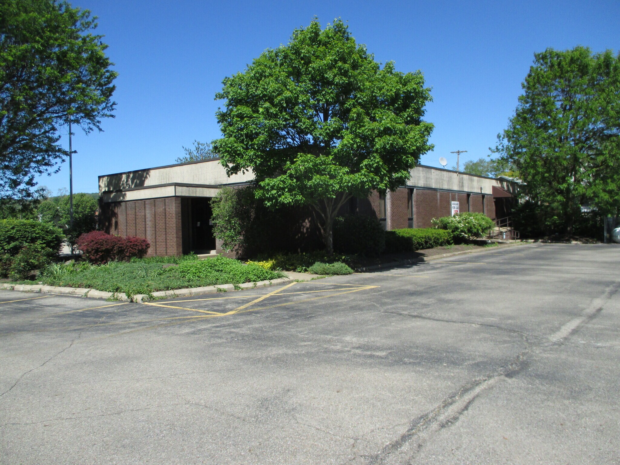 1018 11th St, Beaver Falls, PA 15010