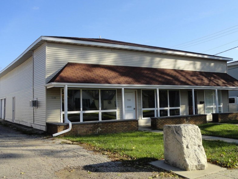 328 N Main St, Walworth, WI for sale - Primary Photo - Image 1 of 1