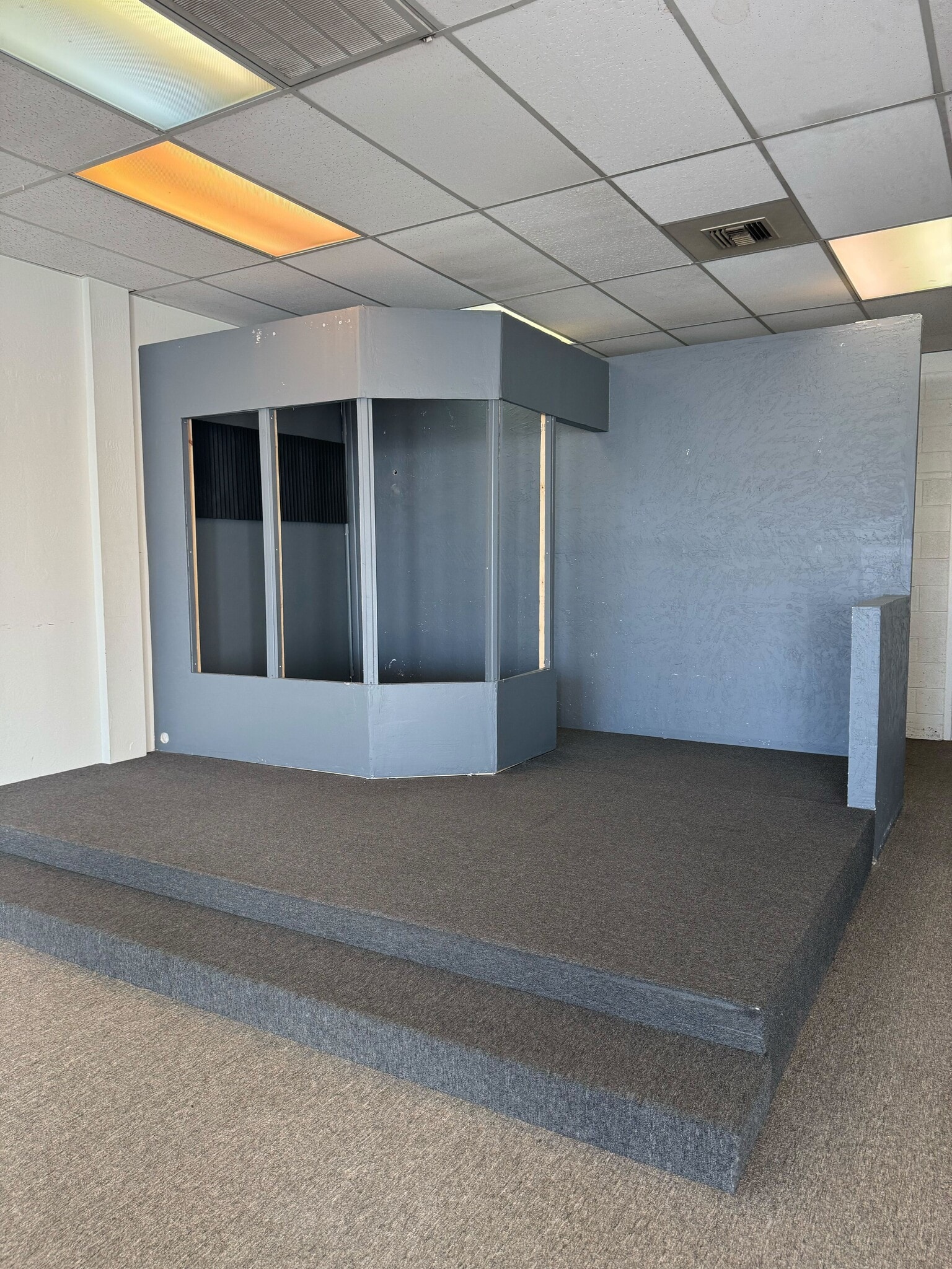 11001 N 99th Ave, Peoria, AZ for lease Interior Photo- Image 1 of 6