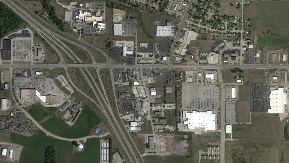 8427-8437 Clint Dr, Belton, MO for sale - Aerial - Image 2 of 10