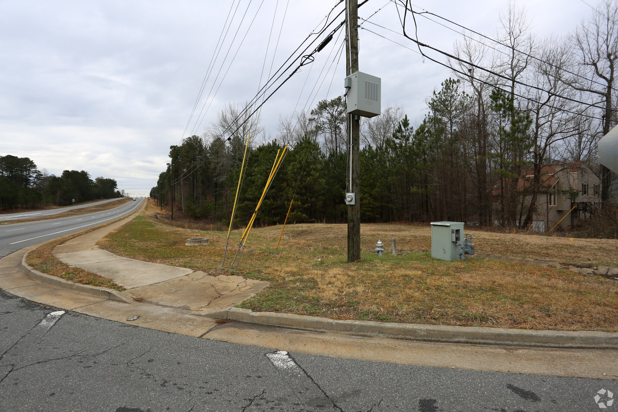 00 Ga-92, Woodstock, GA for sale Primary Photo- Image 1 of 1