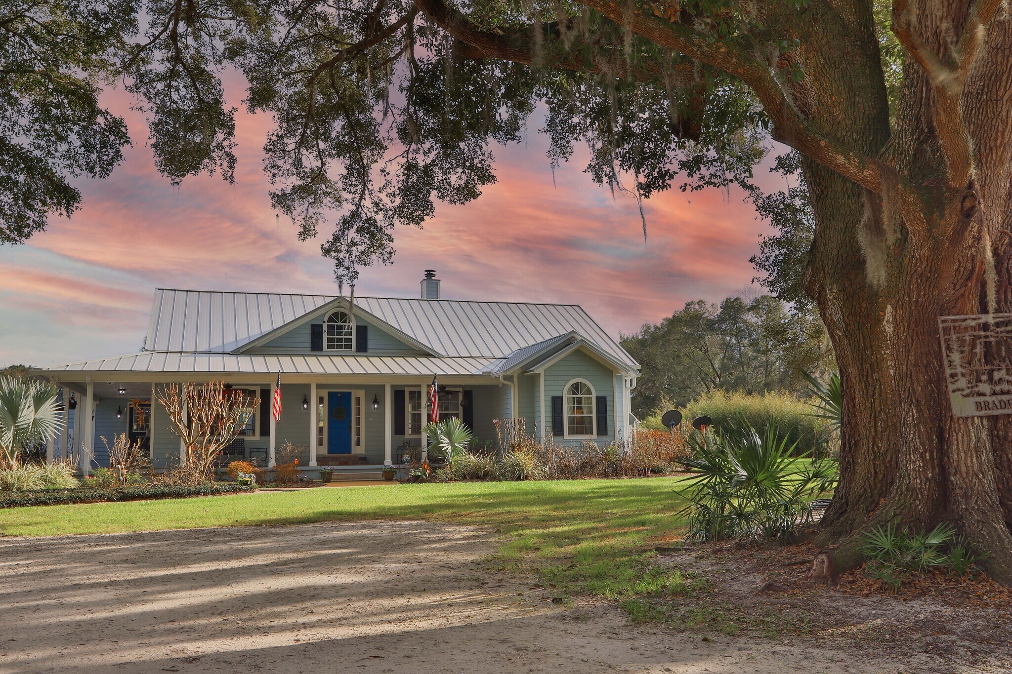 1800 SW 15th Way, Bell, FL for sale Primary Photo- Image 1 of 1