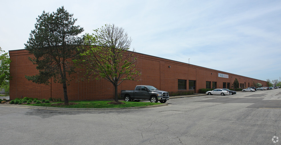 2287-2321 S Mount Prospect Rd, Des Plaines, IL for lease - Primary Photo - Image 1 of 8