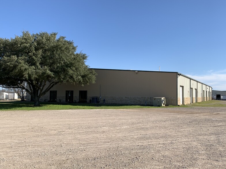 2000 Airport Rd, Terrell, TX for sale - Building Photo - Image 1 of 1