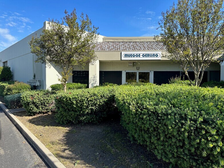 1064 Woodland Ave, Modesto, CA for lease - Building Photo - Image 1 of 7