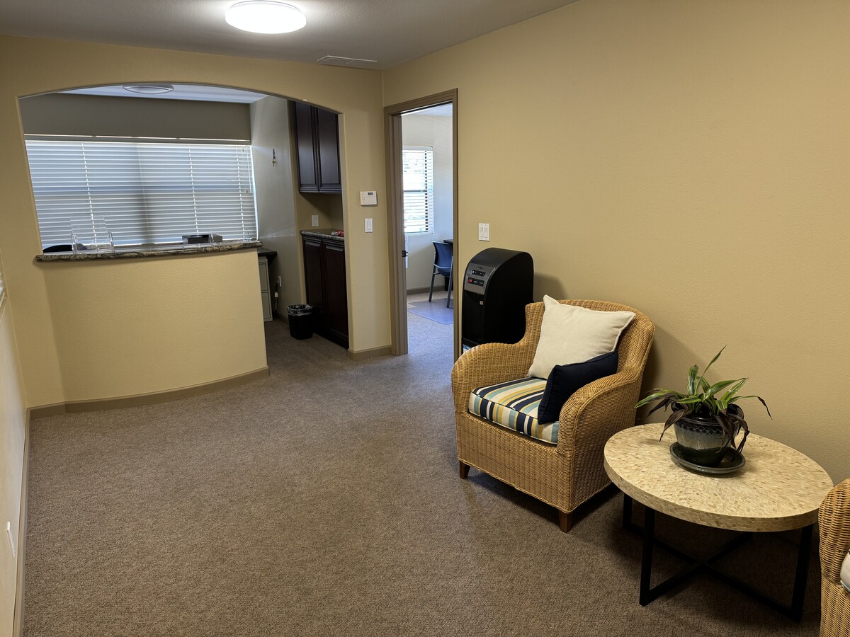 575 Price St, Pismo Beach, CA 93449 - Unit 208 -  - Lobby - Image 1 of 5