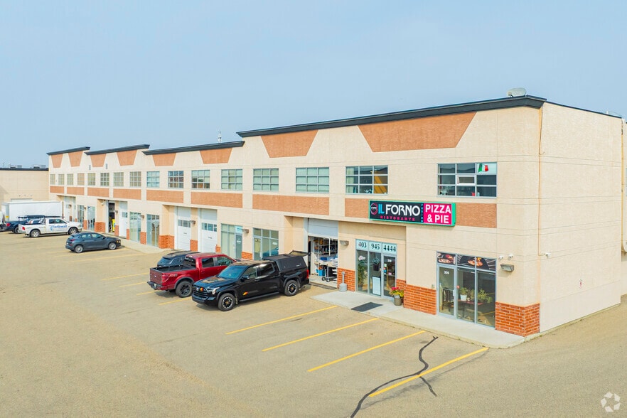 2914 Kingsview Blvd SE, Airdrie, AB for sale - Primary Photo - Image 1 of 1