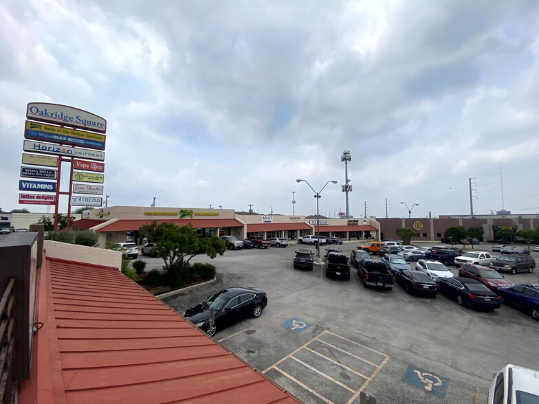 1552-1604 Babcock Rd, San Antonio, TX for lease - Building Photo - Image 2 of 9