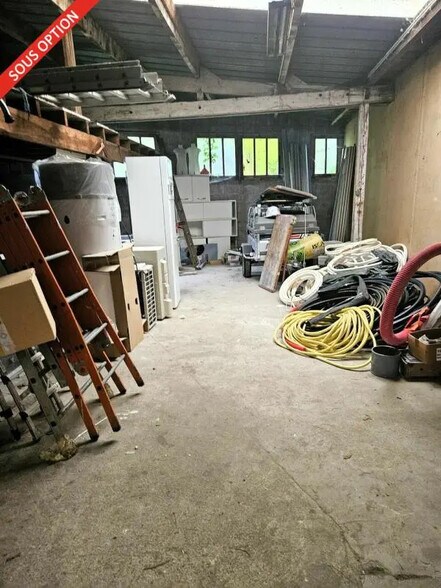 Flex in Soissons for lease - Interior Photo - Image 2 of 4