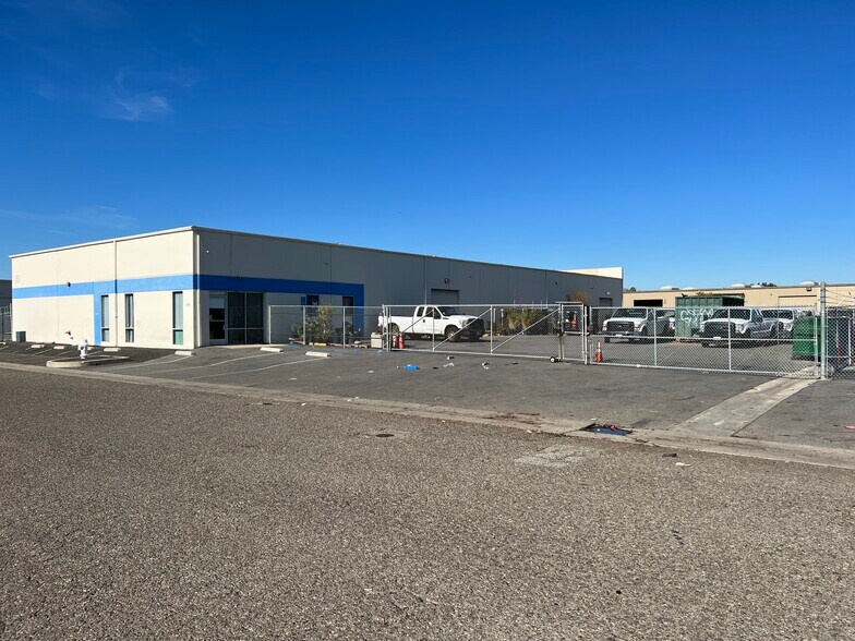 1759 E Borchard Ave, Santa Ana, CA for sale - Building Photo - Image 1 of 1