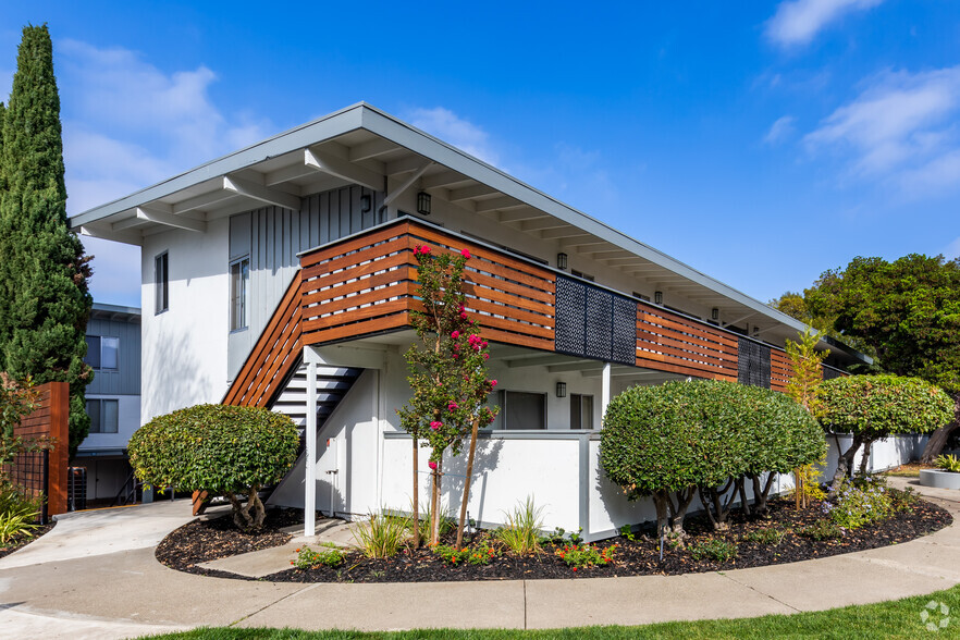 Multifamily in Hayward, CA for sale - Primary Photo - Image 1 of 1