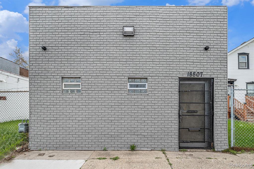 18807 Van Dyke St, Detroit, MI for sale Primary Photo- Image 1 of 1