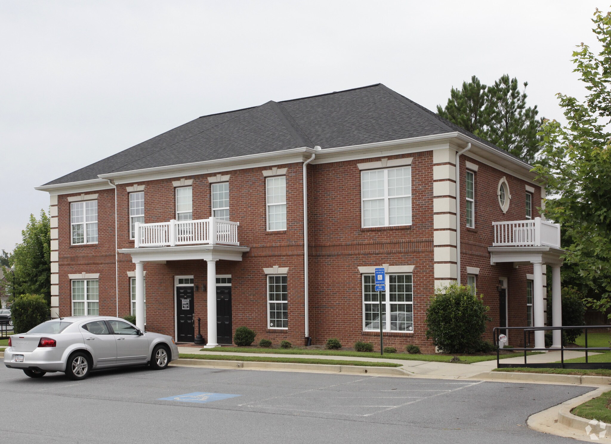 3104 Creekside Village Dr NW, Kennesaw, GA for sale Primary Photo- Image 1 of 1