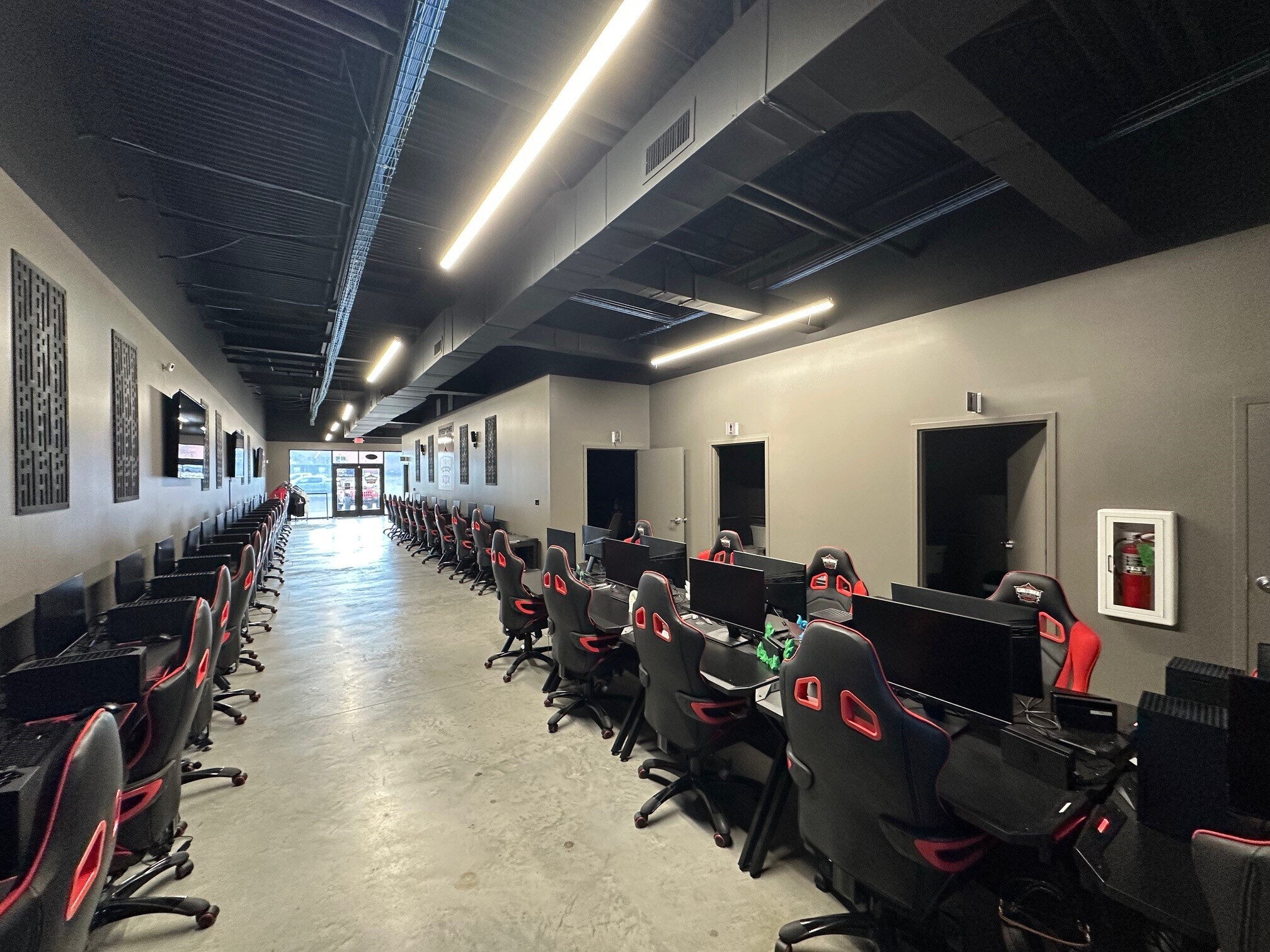 6205 Rogers Ave, Fort Smith, AR for lease Building Photo- Image 1 of 2