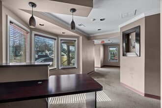 3704 Summer Ave, Memphis, TN for lease Building Photo- Image 2 of 25