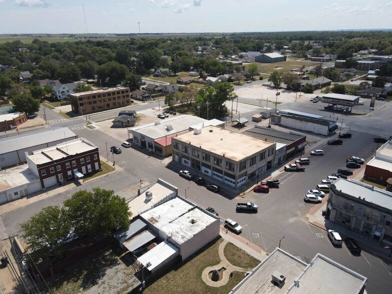 1580 Cecil St, Waynoka, OK for sale - Primary Photo - Image 1 of 1