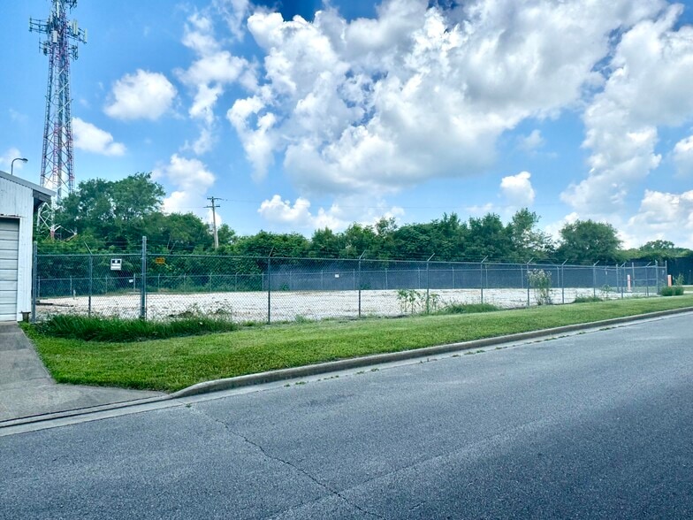 2350 24th St, Terre Haute, IN for sale - Building Photo - Image 3 of 14