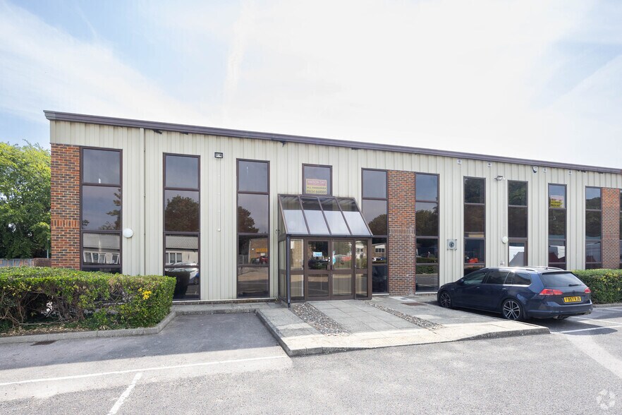 London Rd, Sittingbourne for lease - Building Photo - Image 2 of 2