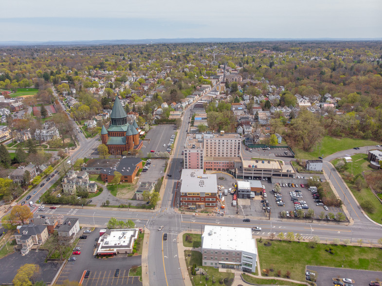 111 Nott Ter, Schenectady, NY for sale - Building Photo - Image 2 of 39