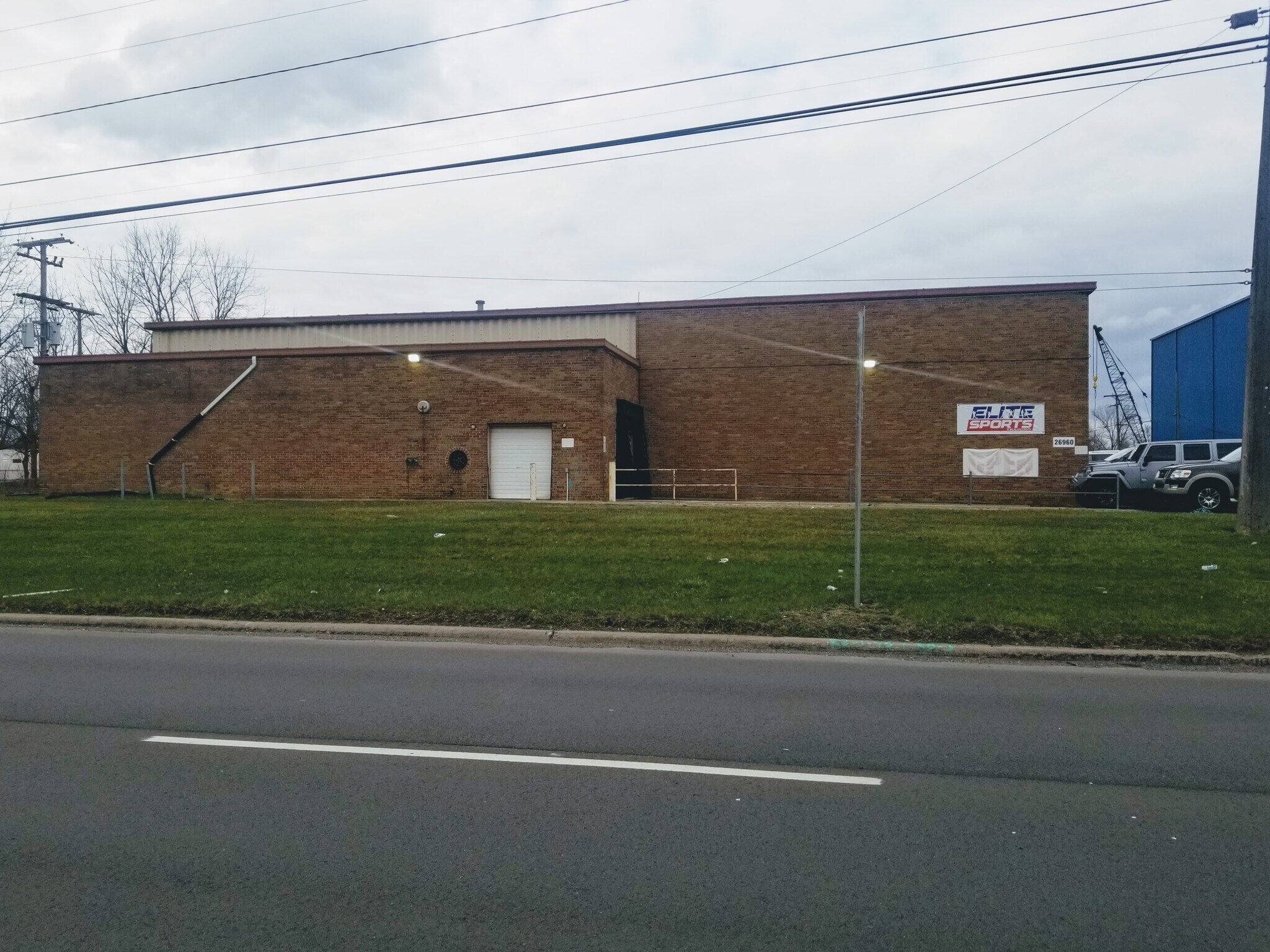 26960 Van Born Rd, Dearborn Heights, MI 48125 Clear Span Warehouse